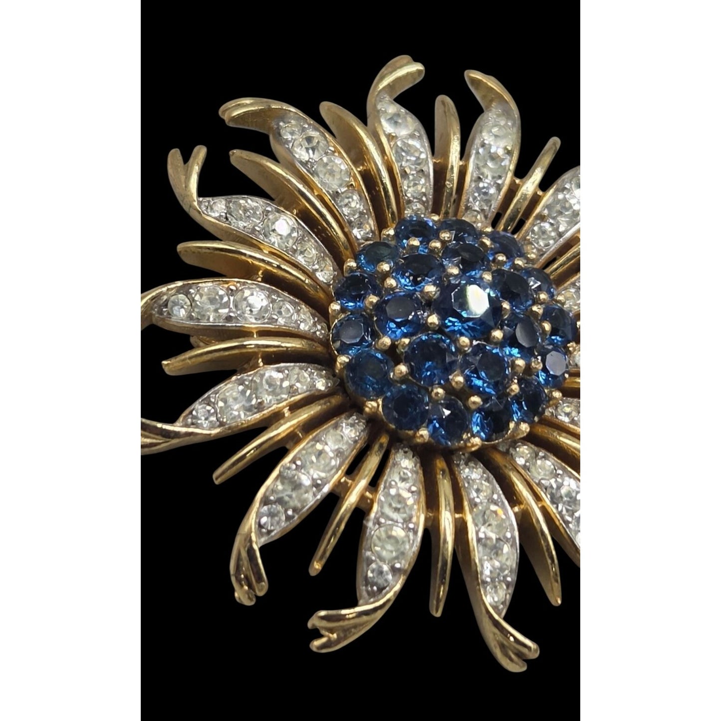 Vintage Crown Trifari Alfred Philippe Blue Crystal Chrysanthemum Flower Brooch