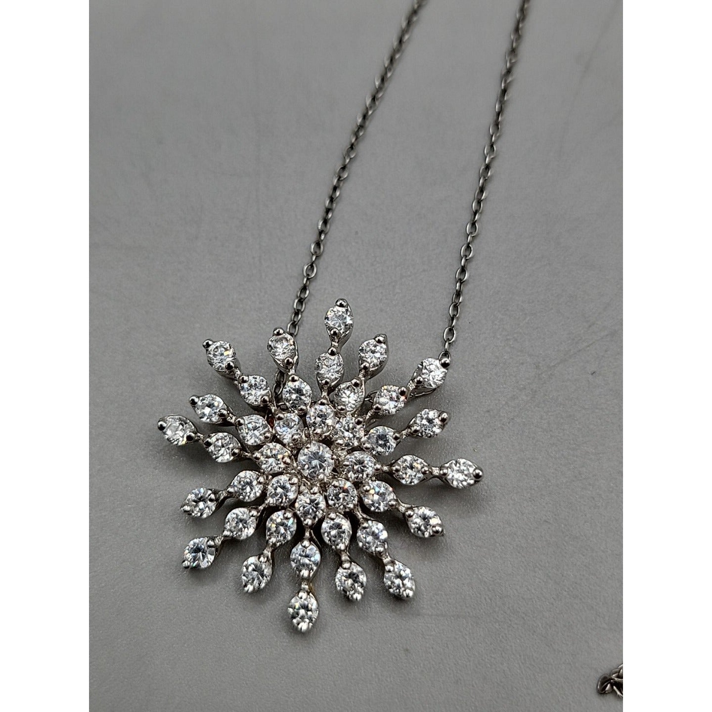Sterling Silver Cubic Zirconia Snowflake Floating Pendant Necklace 19" 925 Chain