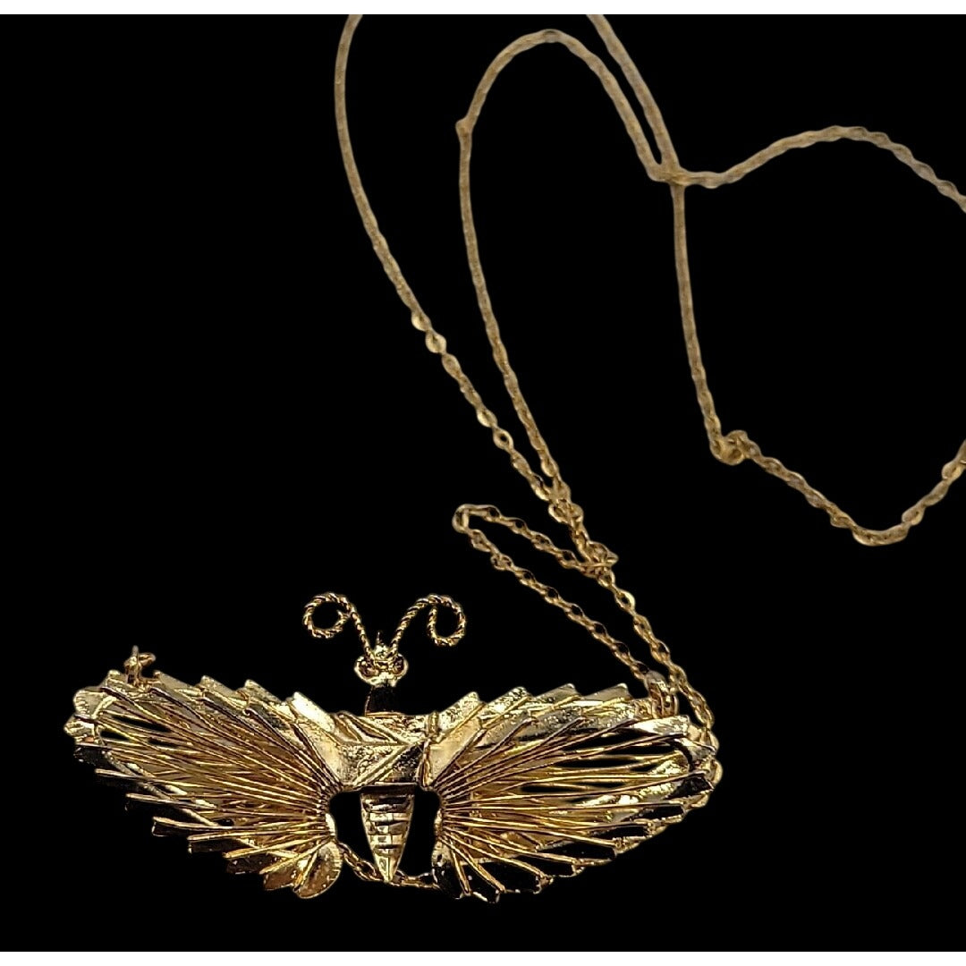 3-D Butterfly Necklace 18" Chain Ladies Gold-Tone