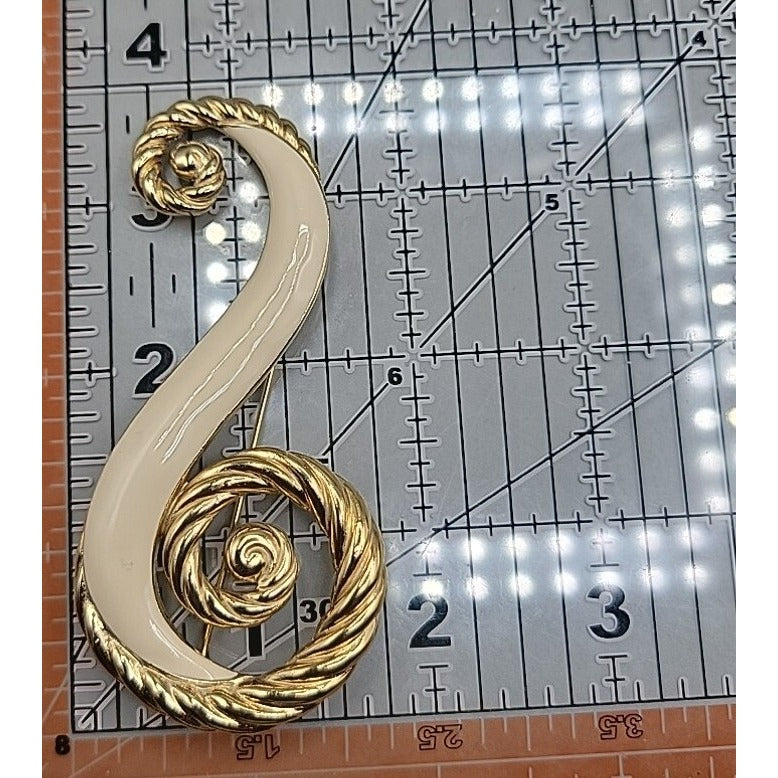 Trifari Large Brooch Twisted Gold Tone & Creme Enamel Swirl Pin