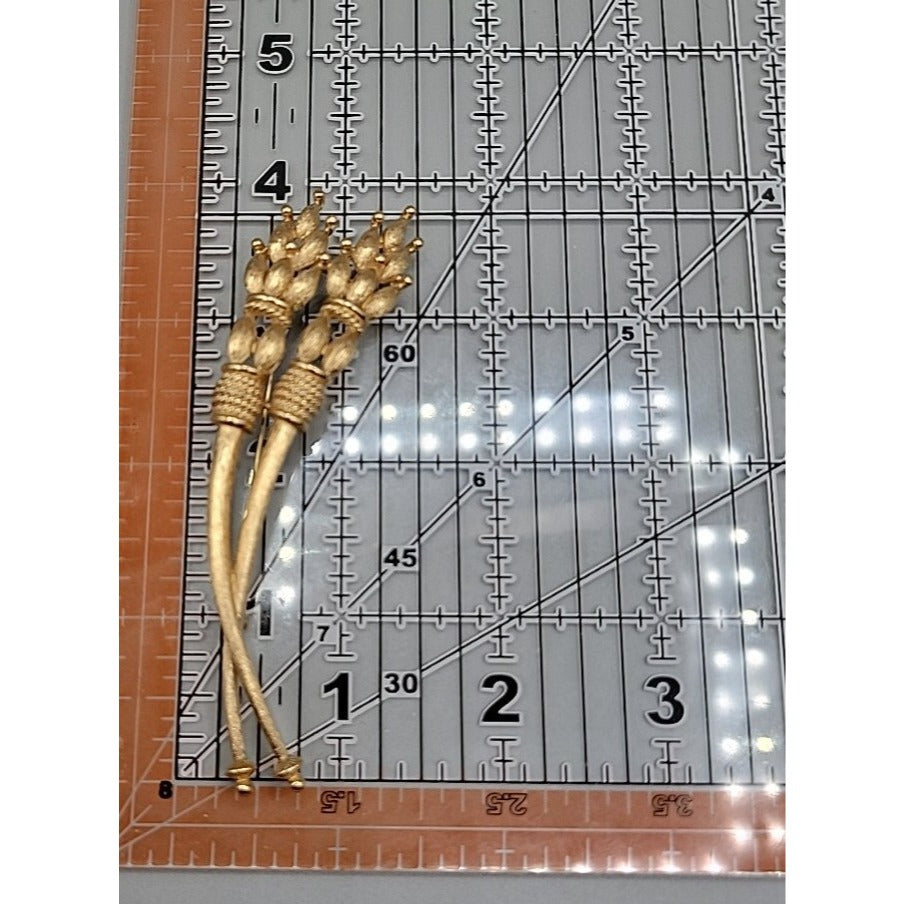 Monet Gold Plated Wheat Stalk Brooch 1960s Textured Gold Finish