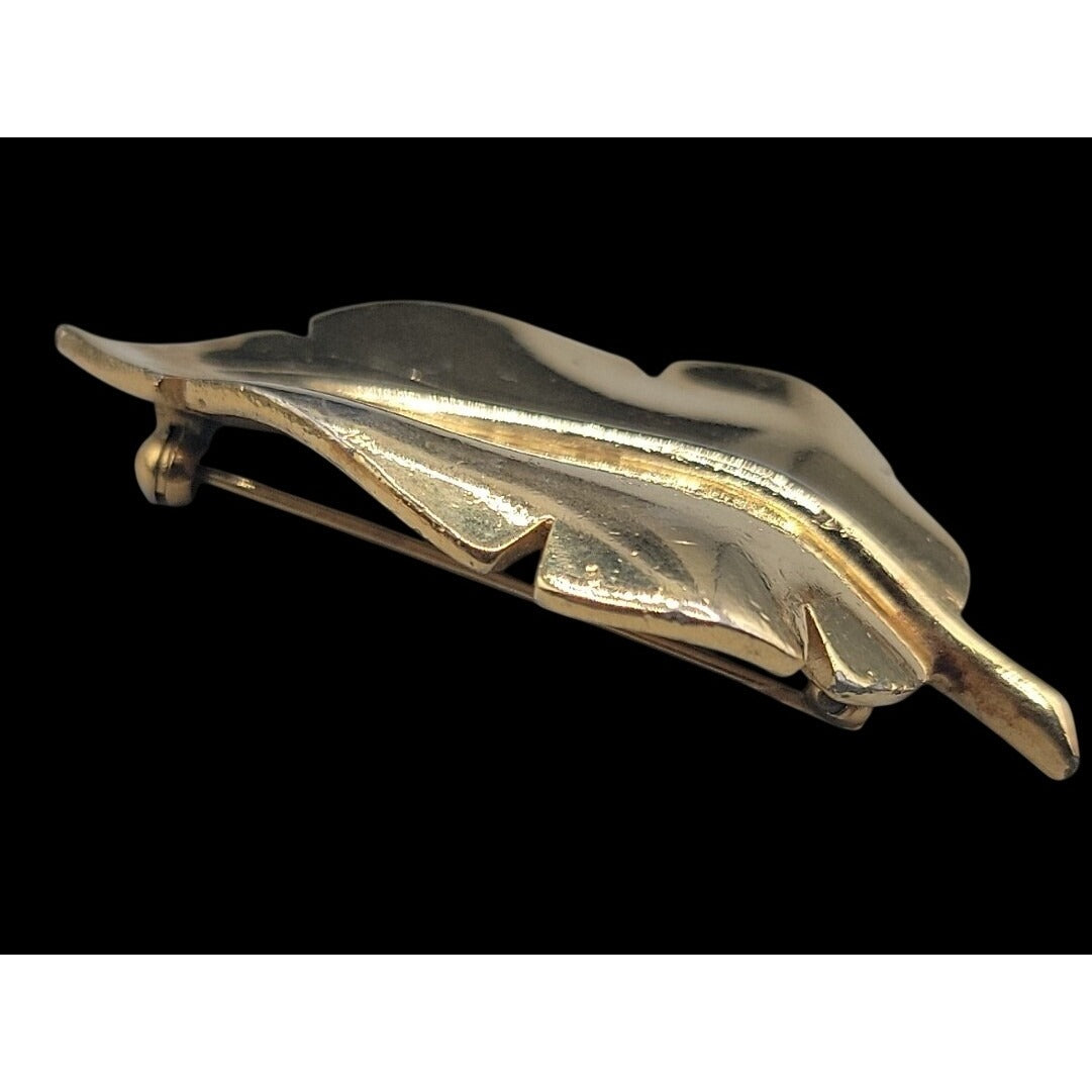 Crown Trifari Leaf Pin Brooch Vintage 1940s Polished Gold Plated Rare Find