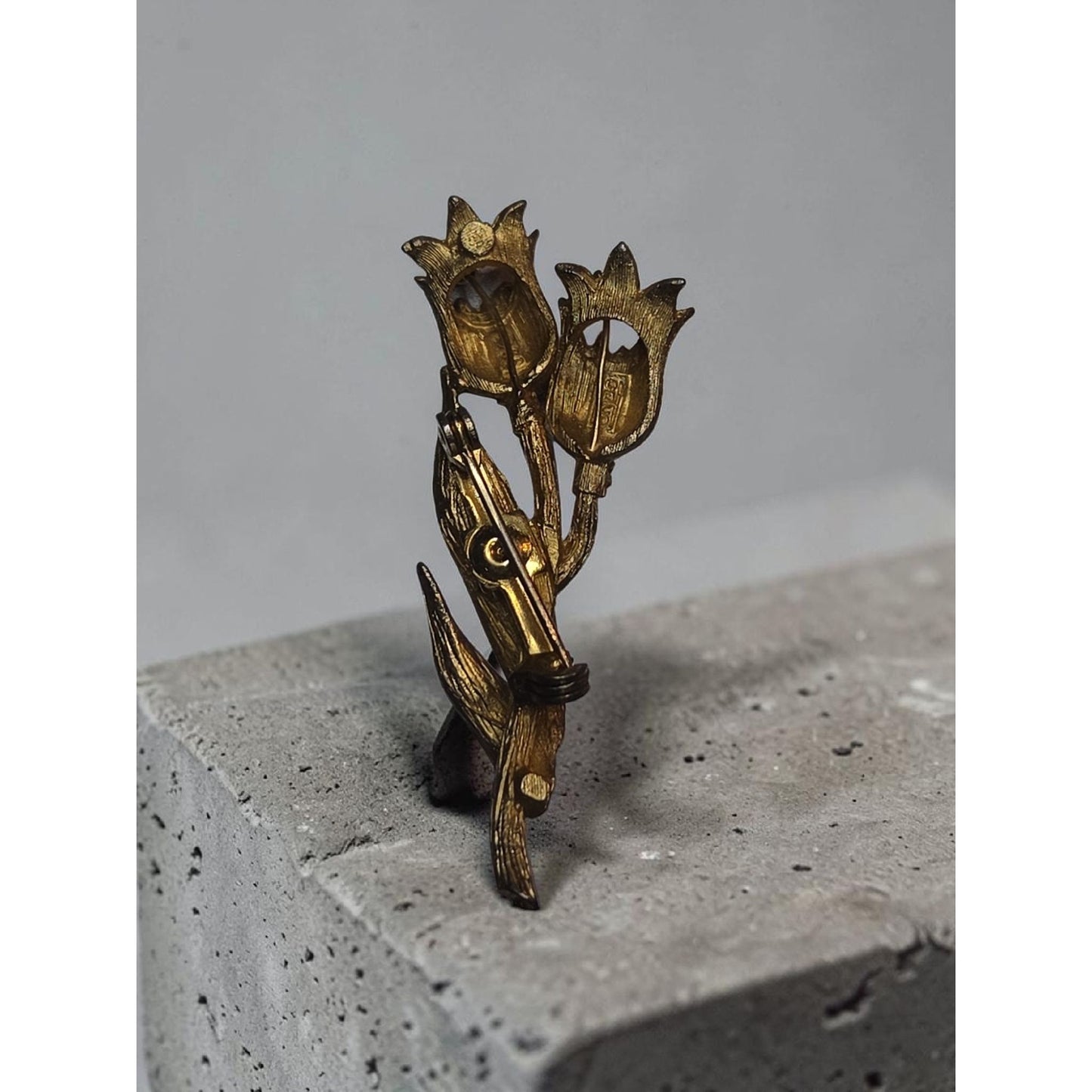 Vintage 1966 OB CO Ostby Barton Gold Tone Florentine Finish Tulip Flower Brooch