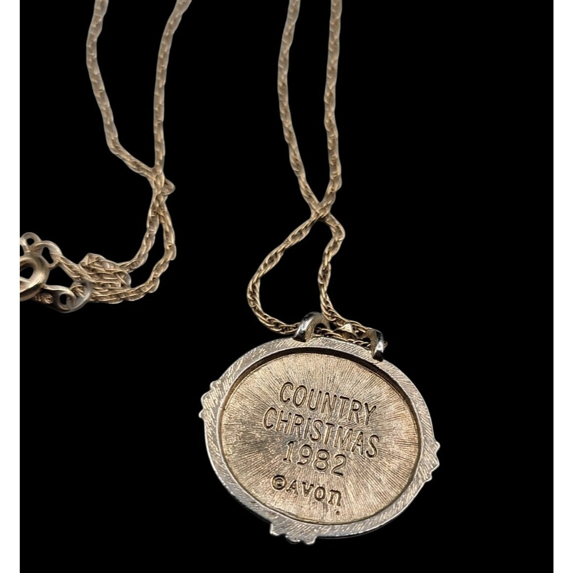 Vintage 1982 Avon Country Christmas Pendant Necklace 18" Gold Tone Chain