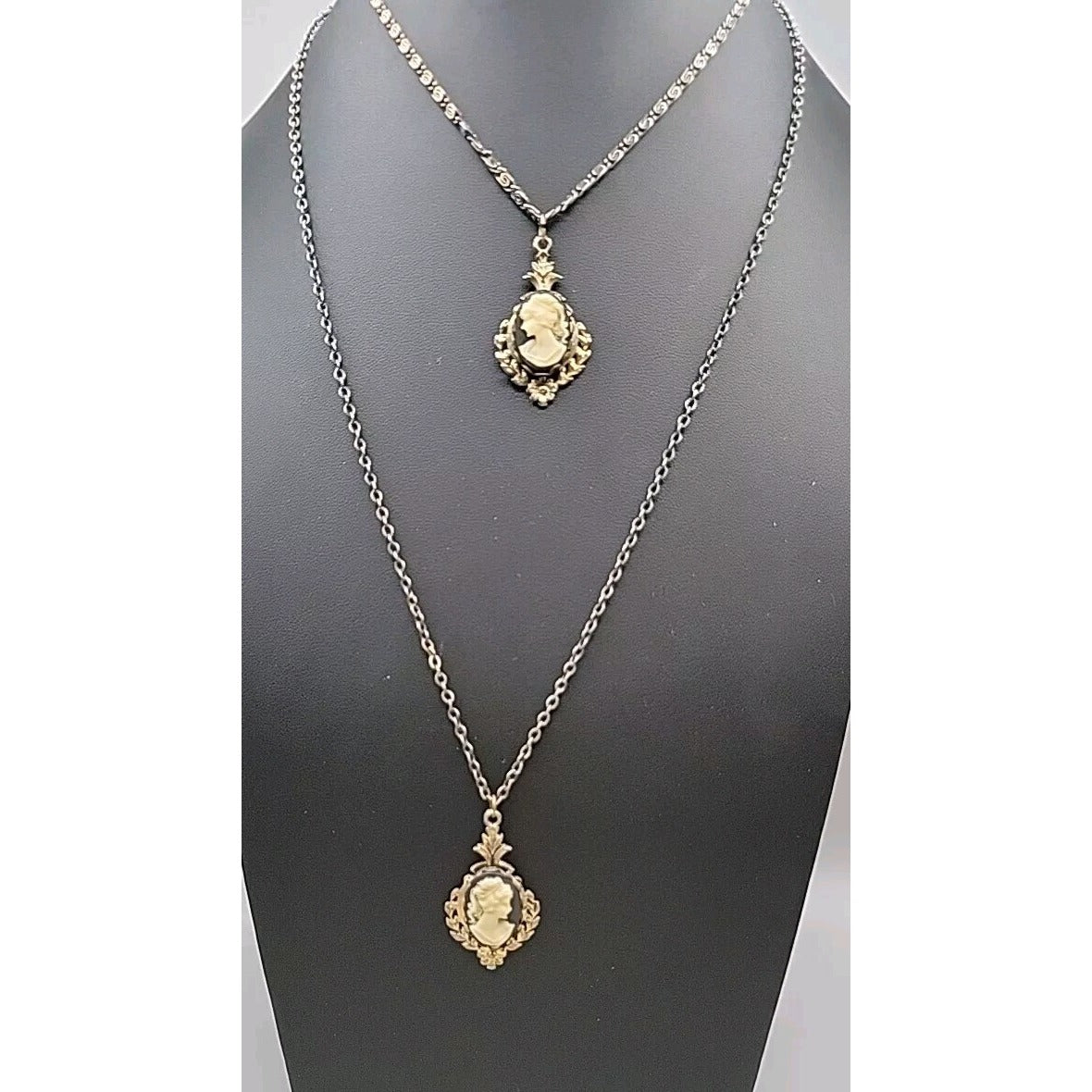 Double Faux Glass Cameo Necklace 18" Gold Tone Chain Right & Left Facing