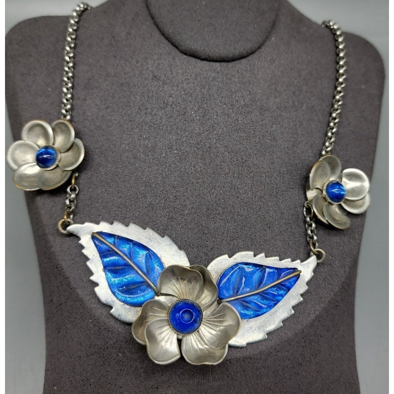 Vtg 1940s Carved Blue Lucite Floral Bib Necklace WWII Pot Metal Unsigned