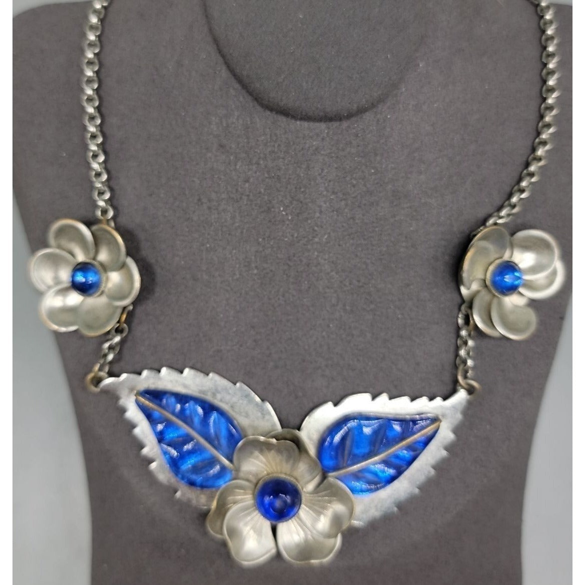 Vtg 1940s Carved Blue Lucite Floral Bib Necklace WWII Pot Metal Unsigned