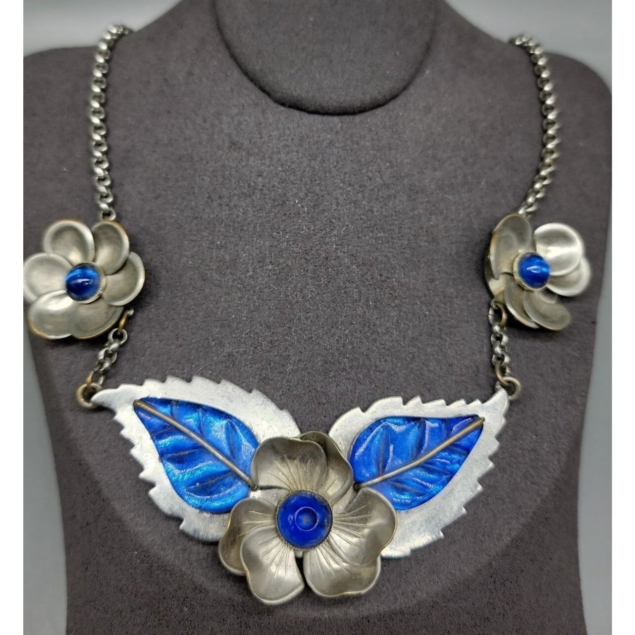 Vtg 1940s Carved Blue Lucite Floral Bib Necklace WWII Pot Metal Unsigned