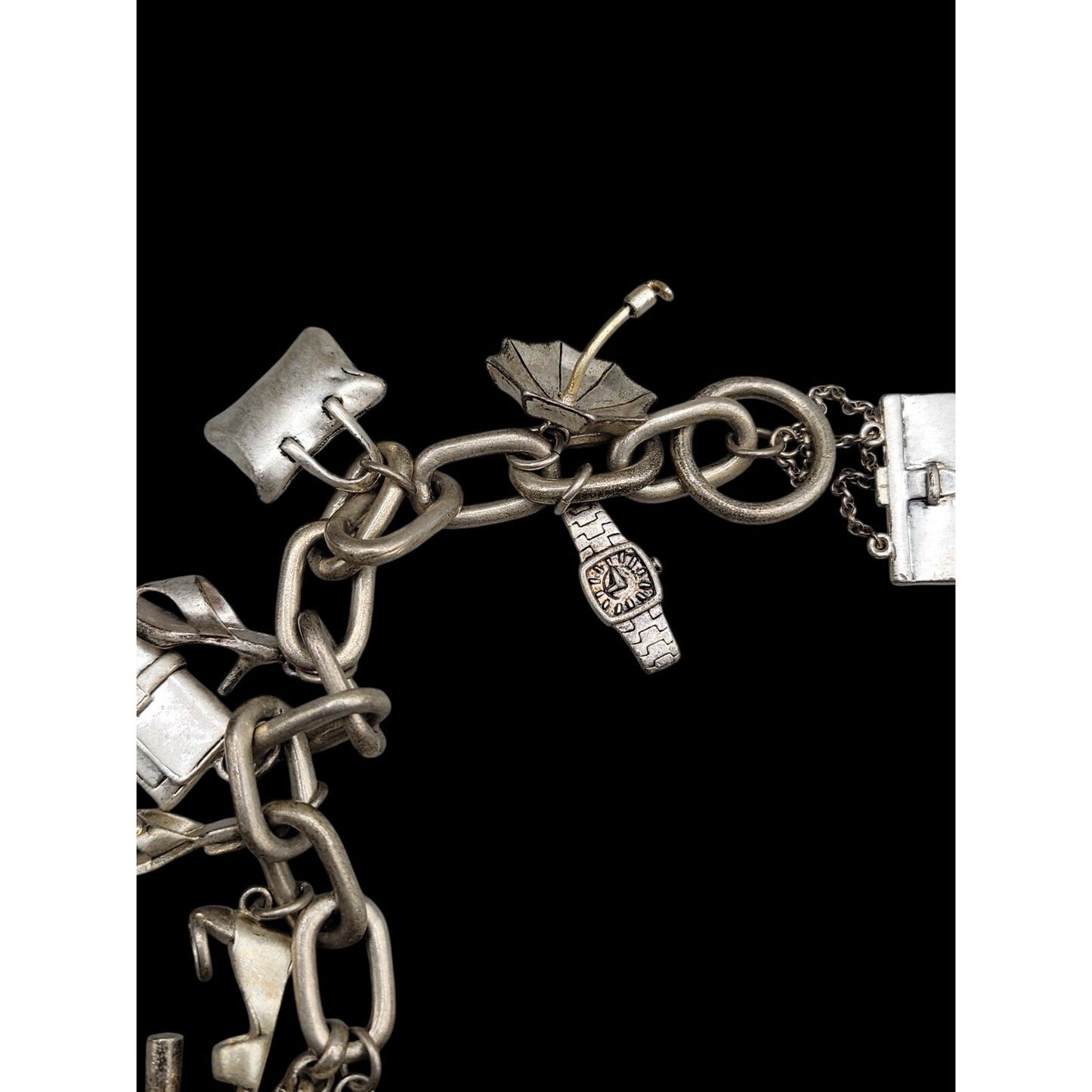 Kenneth Cole New York Fashion Ladies Charm Bracelet Silver Tone 6.5" Accessories