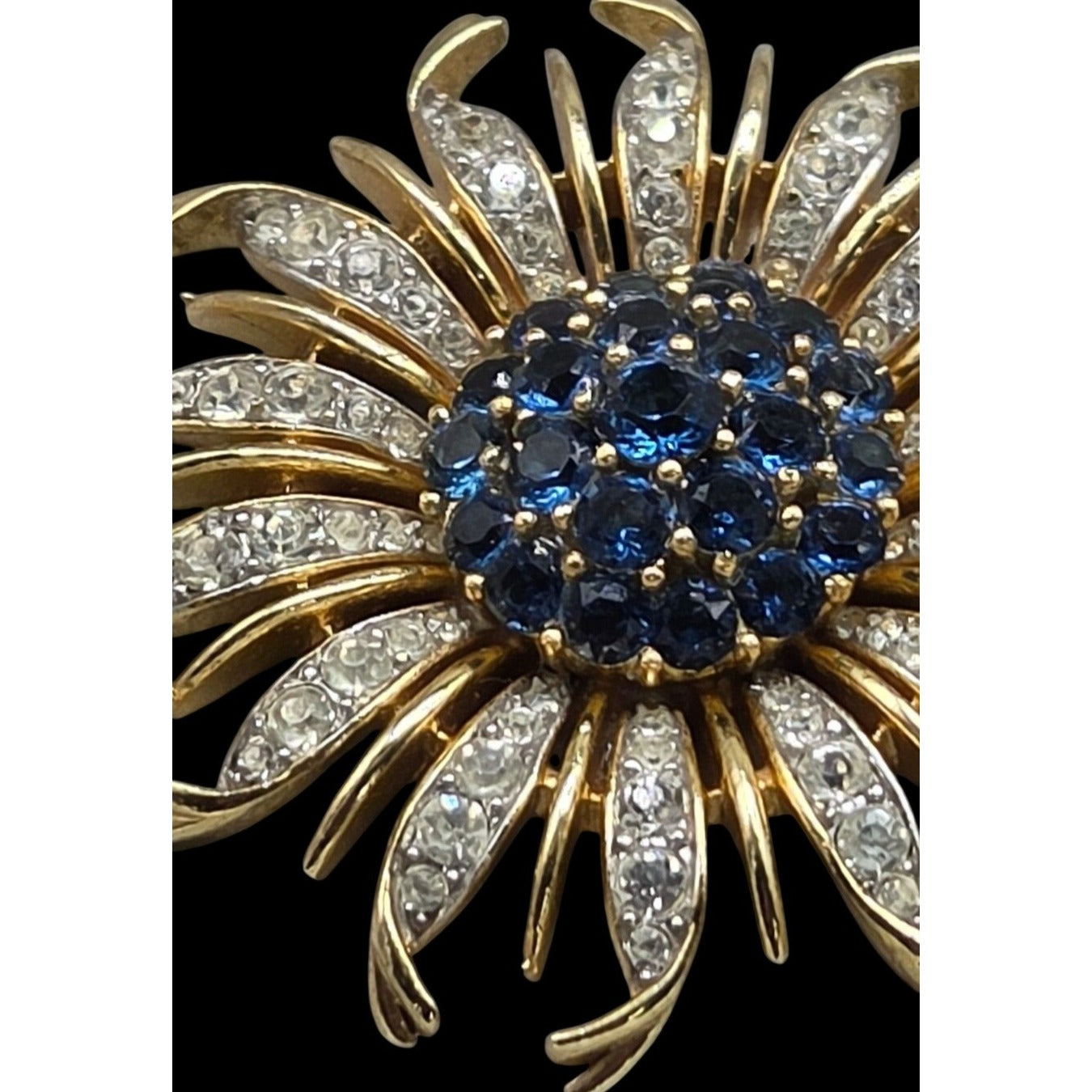 Vintage Crown Trifari Alfred Philippe Blue Crystal Chrysanthemum Flower Brooch