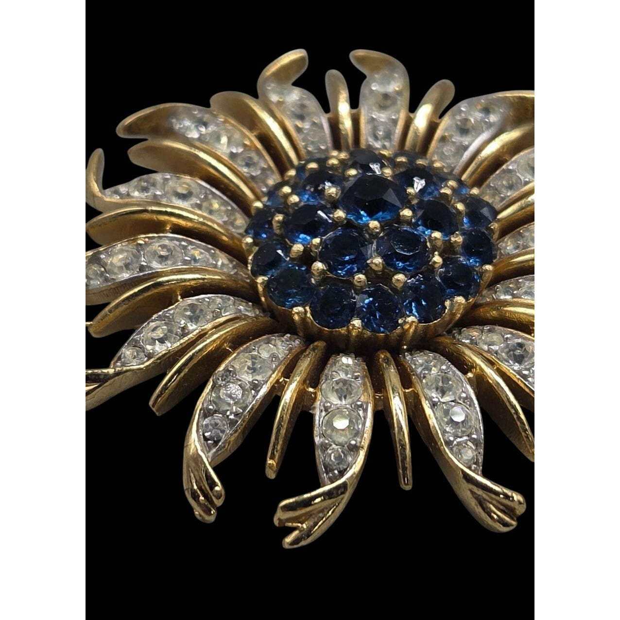 Vintage Crown Trifari Alfred Philippe Blue Crystal Chrysanthemum Flower Brooch
