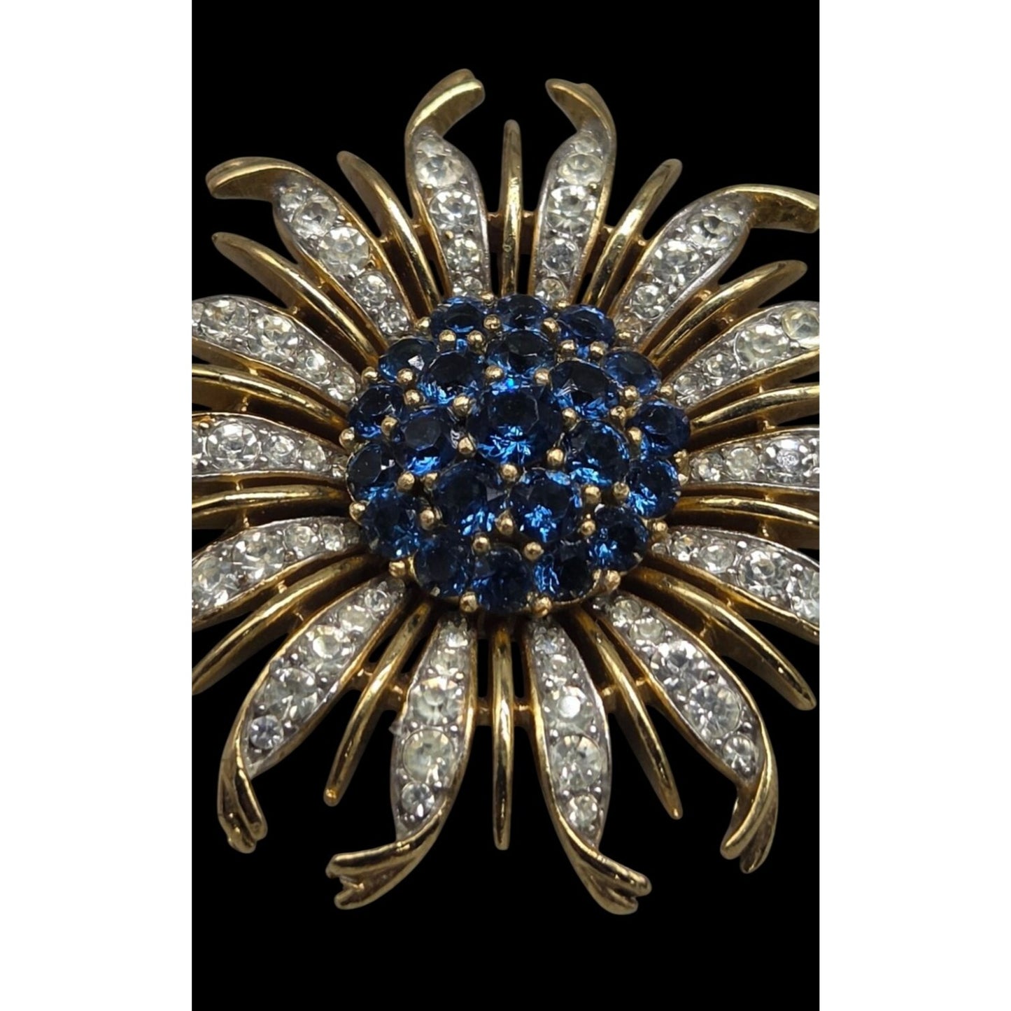 Vintage Crown Trifari Alfred Philippe Blue Crystal Chrysanthemum Flower Brooch