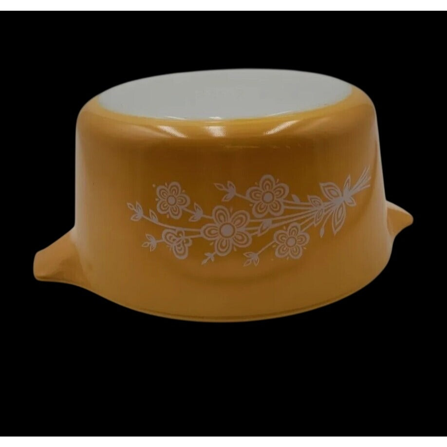 Pyrex Dish 474-B Butterfly Gold 2 Round Casserole 1979 Yellow 1.5 Qt No Lid Vtg