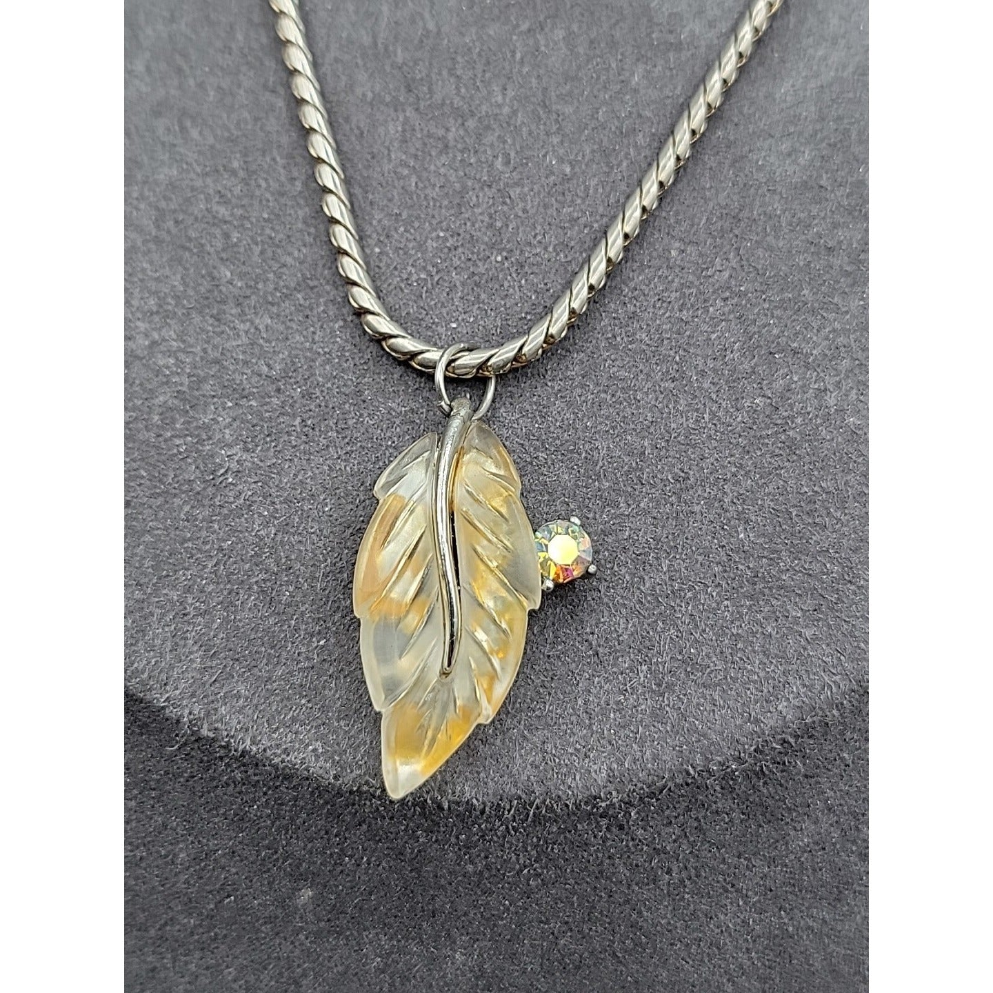 Vintage Lucite Leaf Pendant Necklace Aurora Borealis Rhinestone 17" Silver Tone
