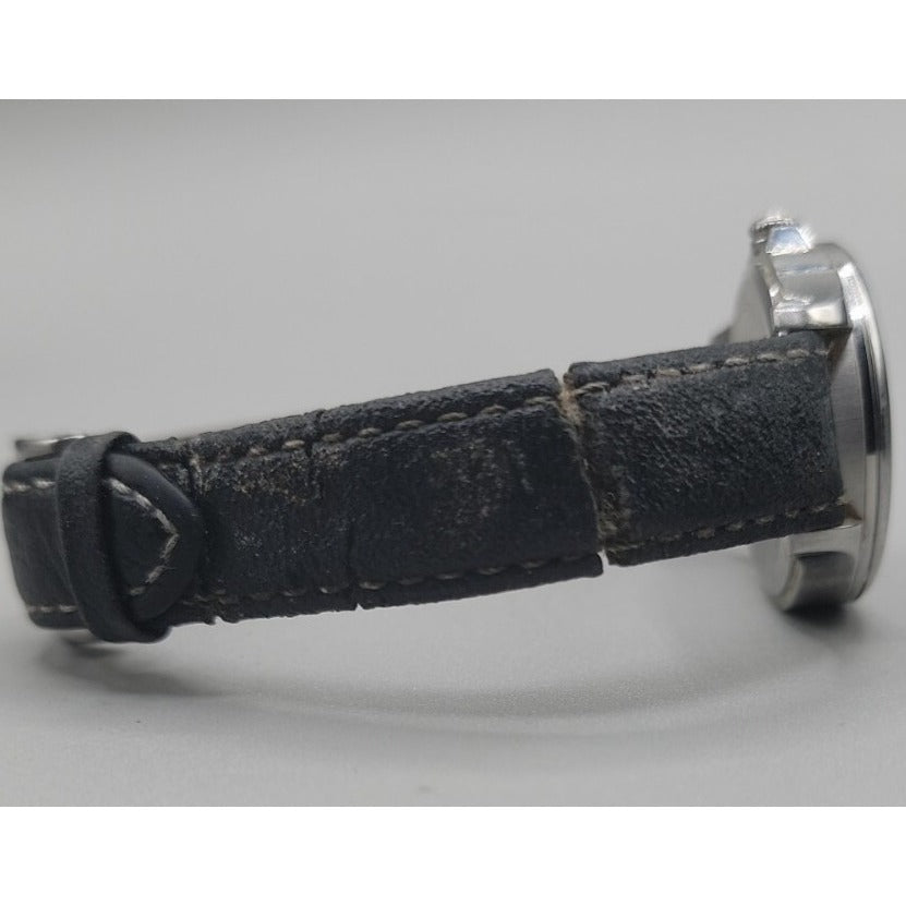 Bulova Adventurer Ladies Watch Quartz 96M110 Date Window 33mm 2011