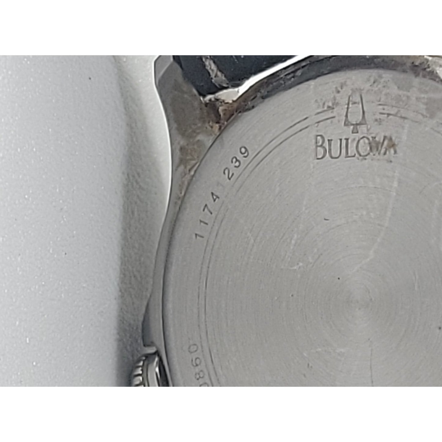 Bulova Adventurer Ladies Watch Quartz 96M110 Date Window 33mm 2011