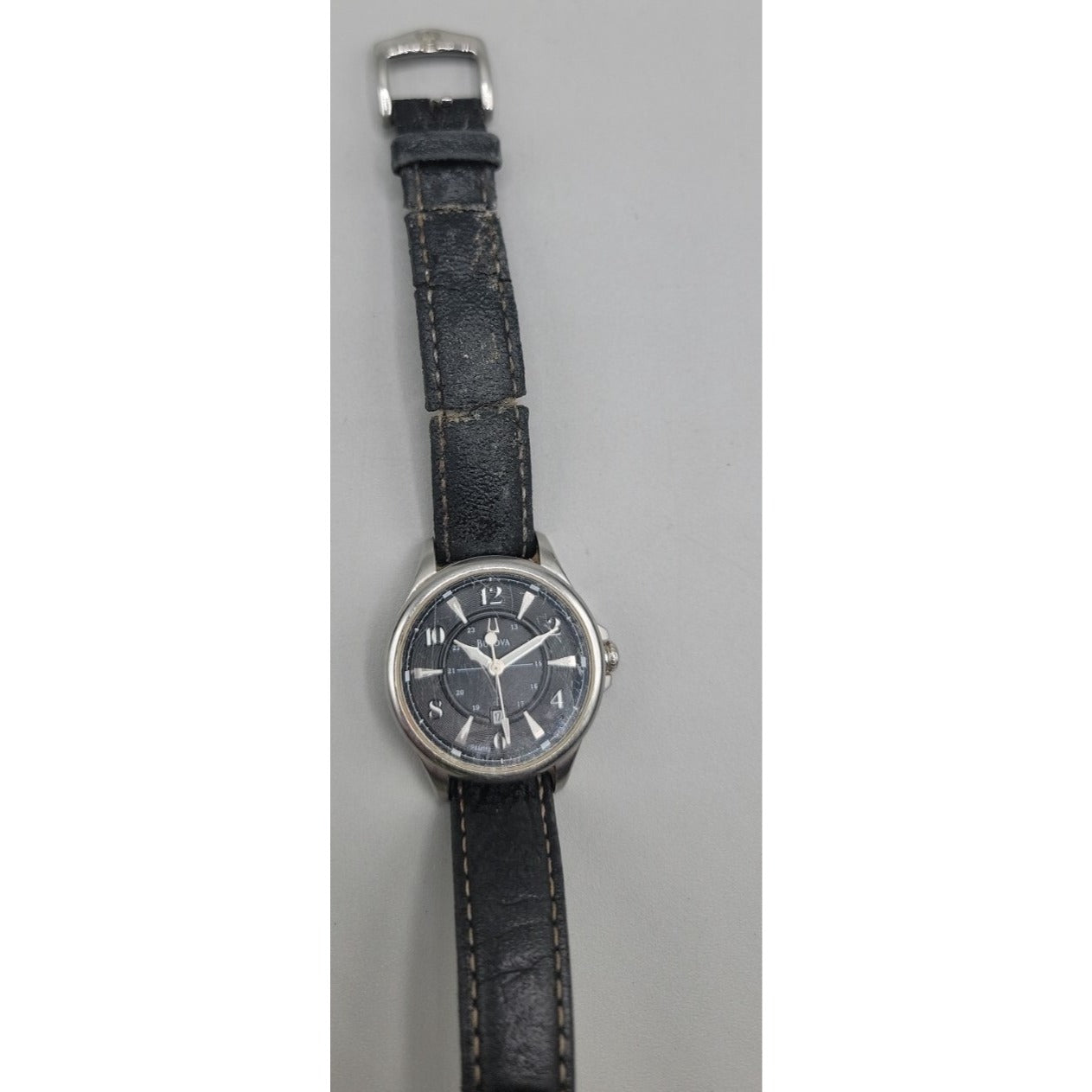 Bulova Adventurer Ladies Watch Quartz 96M110 Date Window 33mm 2011