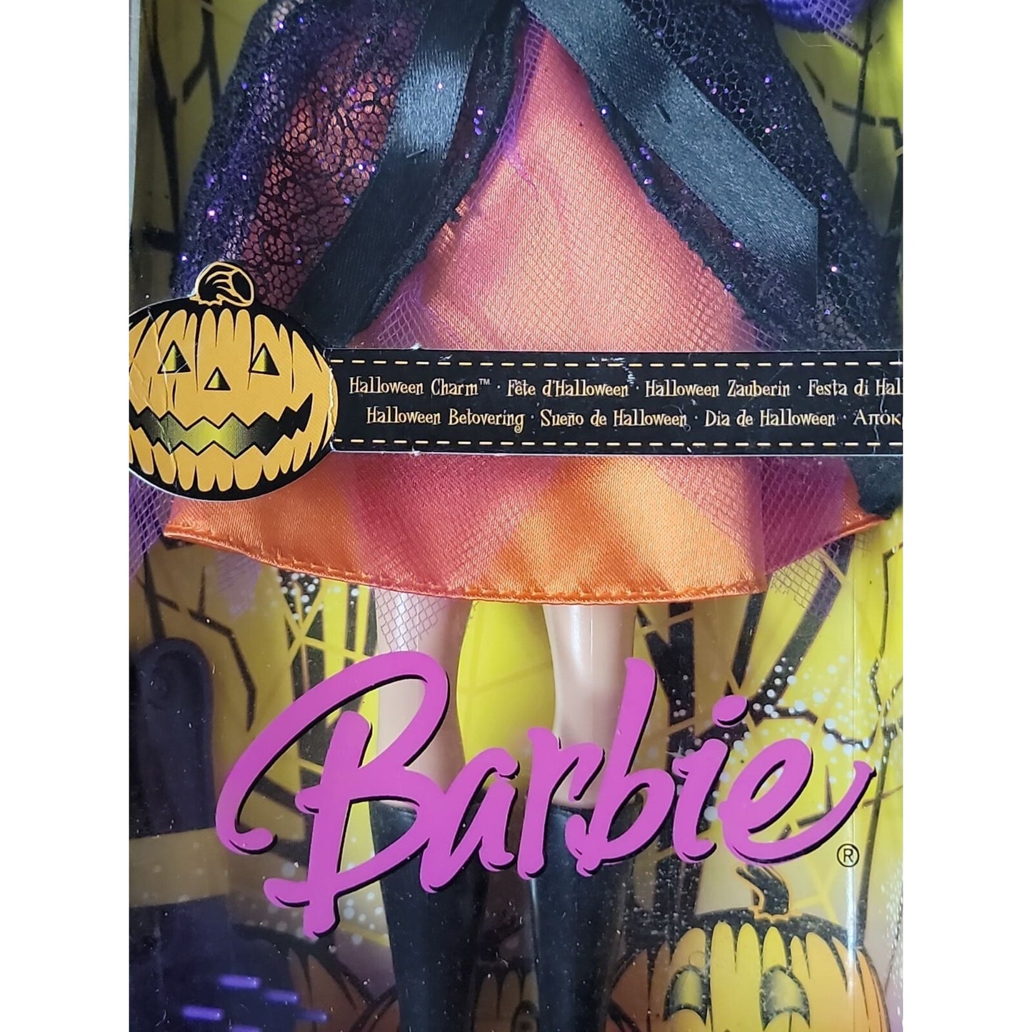 Barbie Halloween Charm Doll Multilingual 2006 Mattel #J9203 Witch Costume