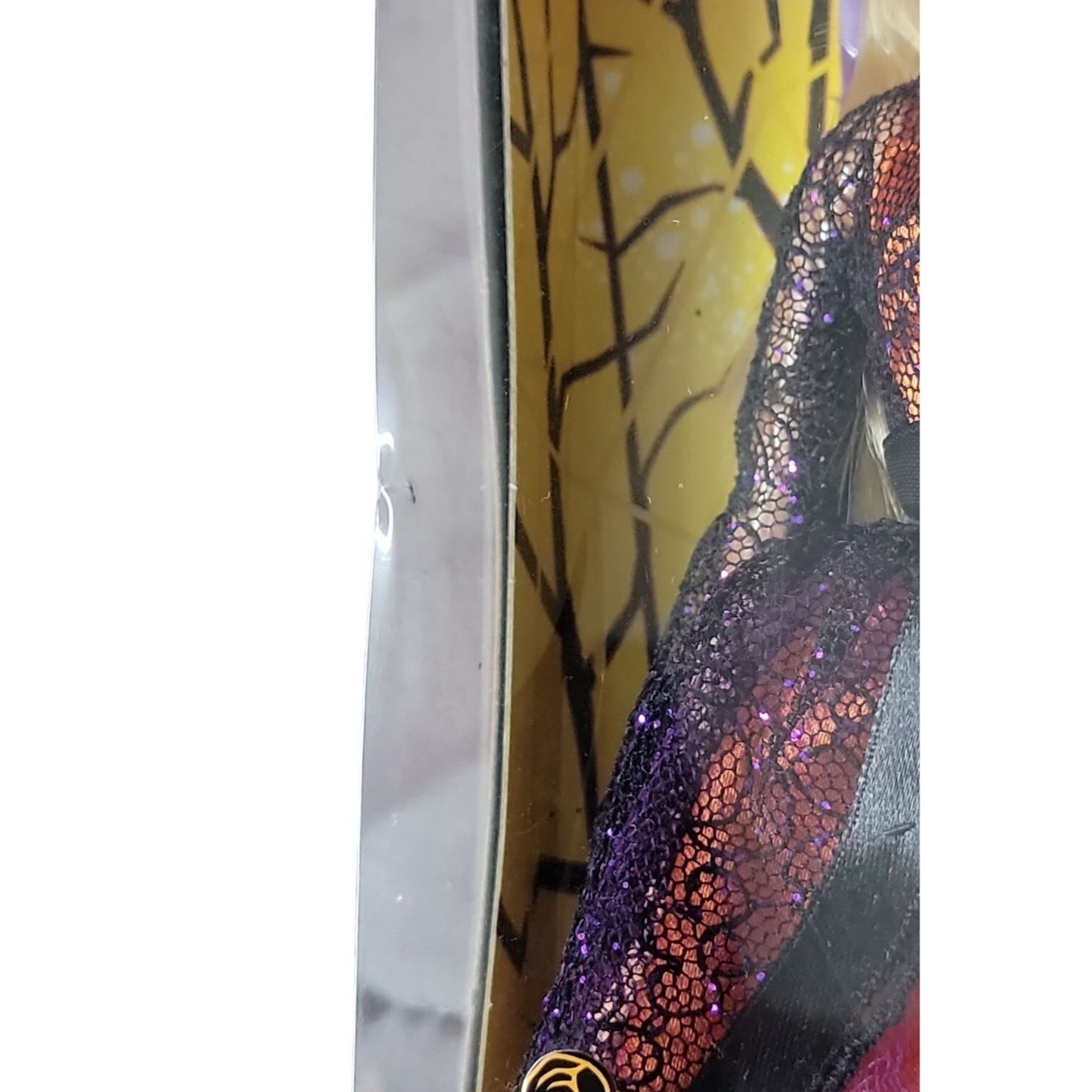 Barbie Halloween Charm Doll Multilingual 2006 Mattel #J9203 Witch Costume