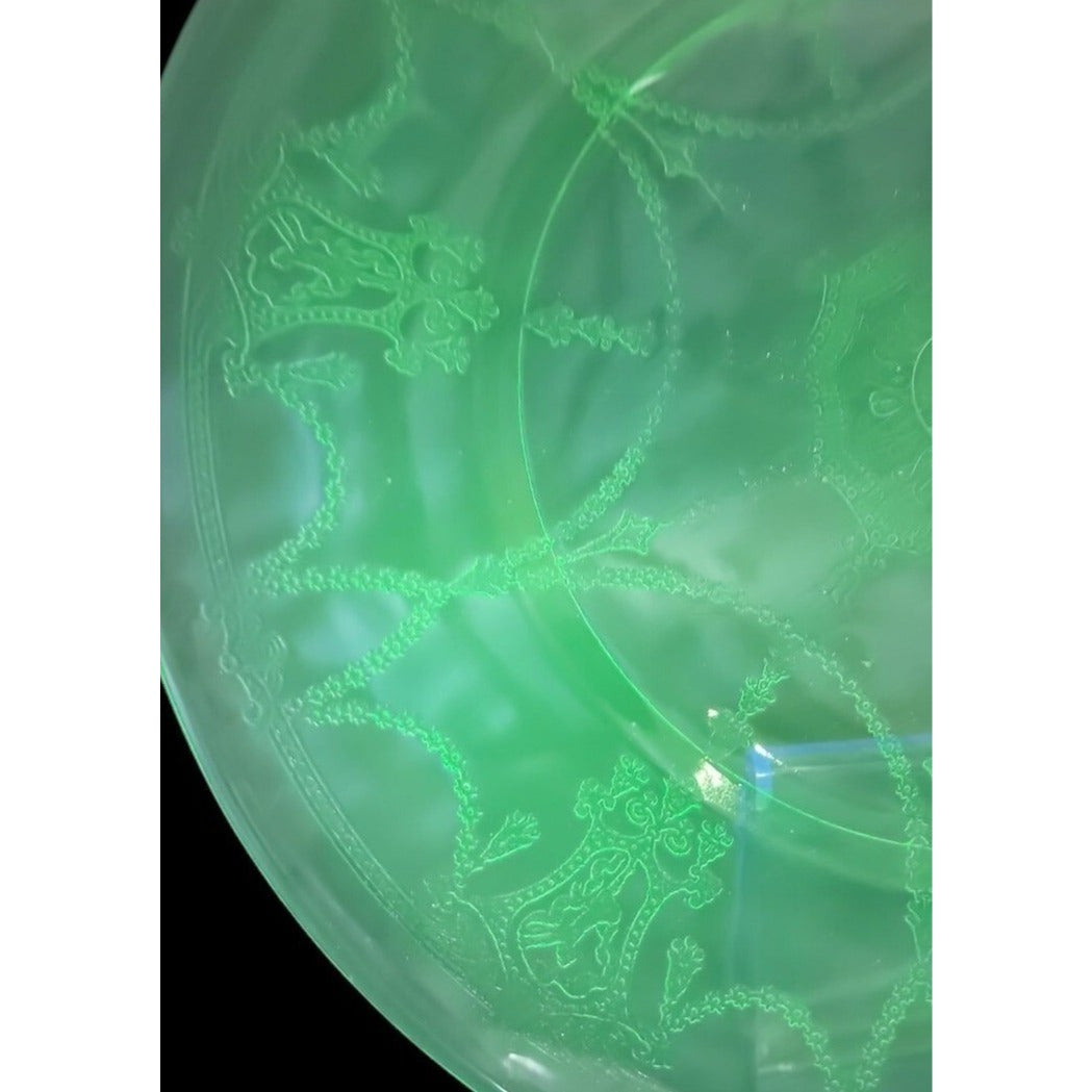 VTG Anchor Hocking Uranium Cameo Ballerina Dinner Plate Green Depression Glass