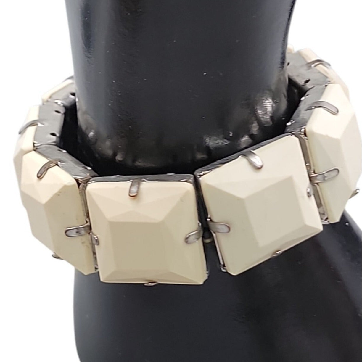 Vintage 1950s White Thermoset Panel Stretch Bracelet Chiclet-Shaped Links 6.5