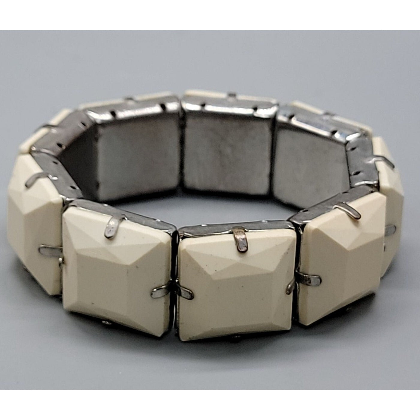 Vintage 1950s White Thermoset Panel Stretch Bracelet Chiclet-Shaped Links 6.5