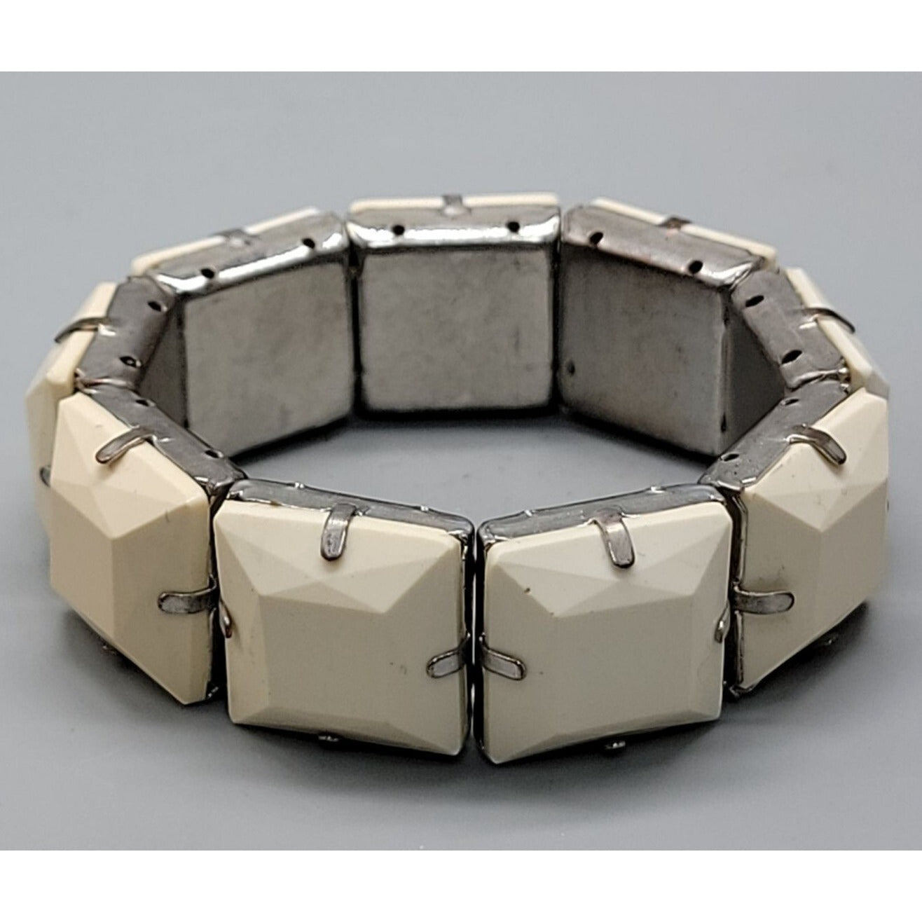 Vintage 1950s White Thermoset Panel Stretch Bracelet Chiclet-Shaped Links 6.5