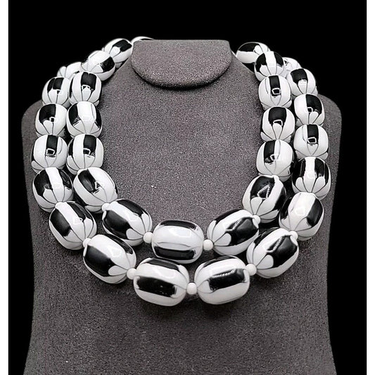 Vintage Black & White Striped Design Lucite Bead Necklace 1950s 30" Oval 13.7mm