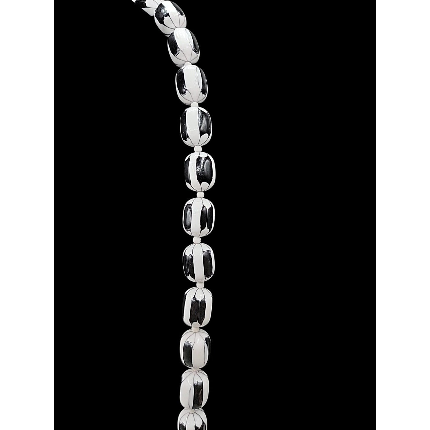 Vintage Black & White Striped Design Lucite Bead Necklace 1950s 30" Oval 13.7mm