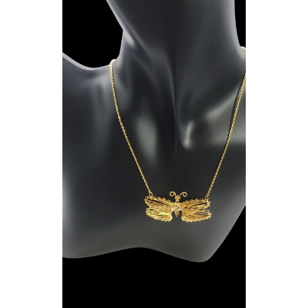 3-D Butterfly Necklace 18" Chain Ladies Gold-Tone
