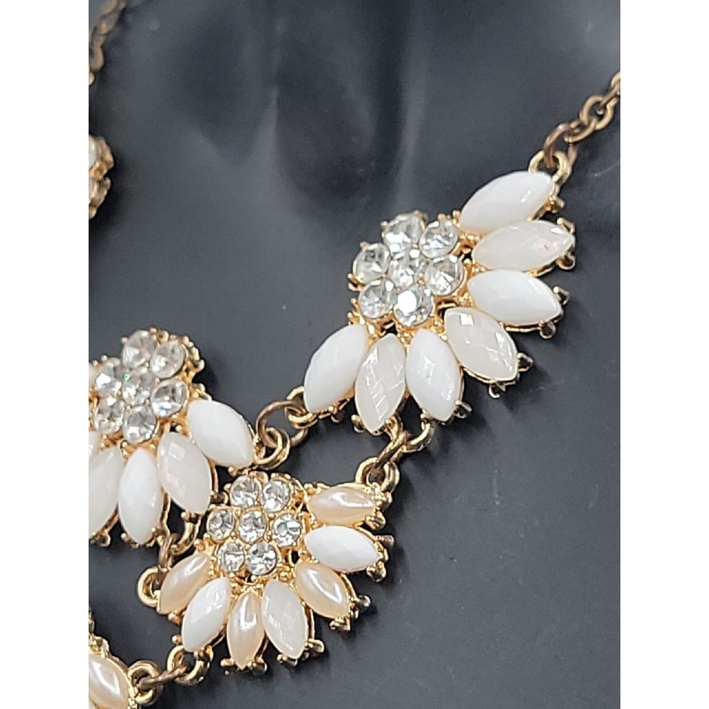 J Crew White Floral Bib Necklace Boho Style Statement 20" Necklace