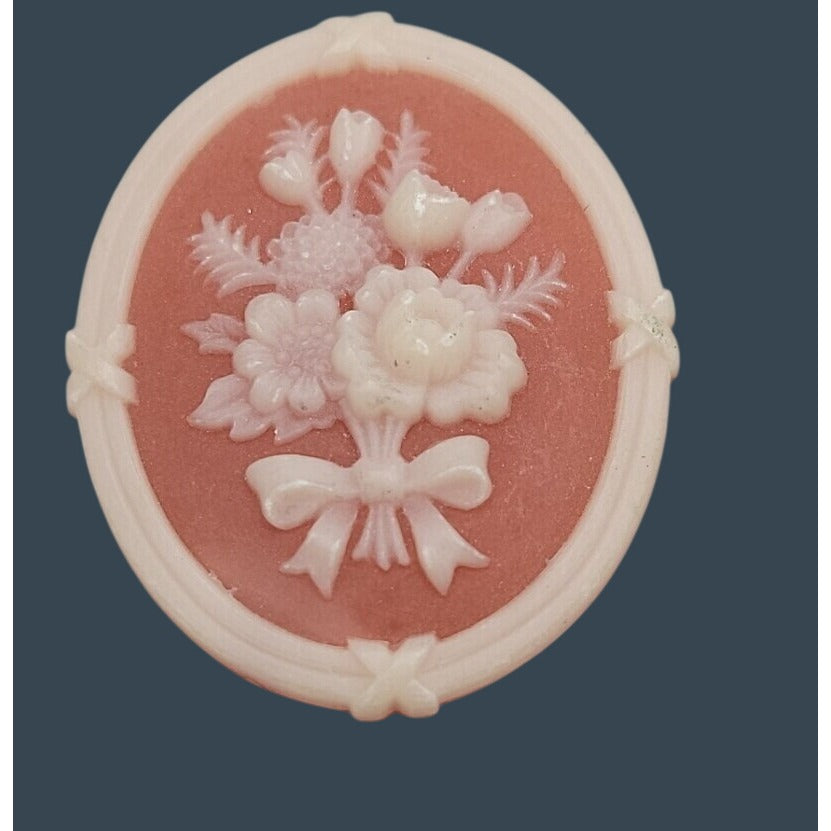 Vintage 1982 Avon Cameo Silhouette Flower Bouquet Brooch Light Pink & White
