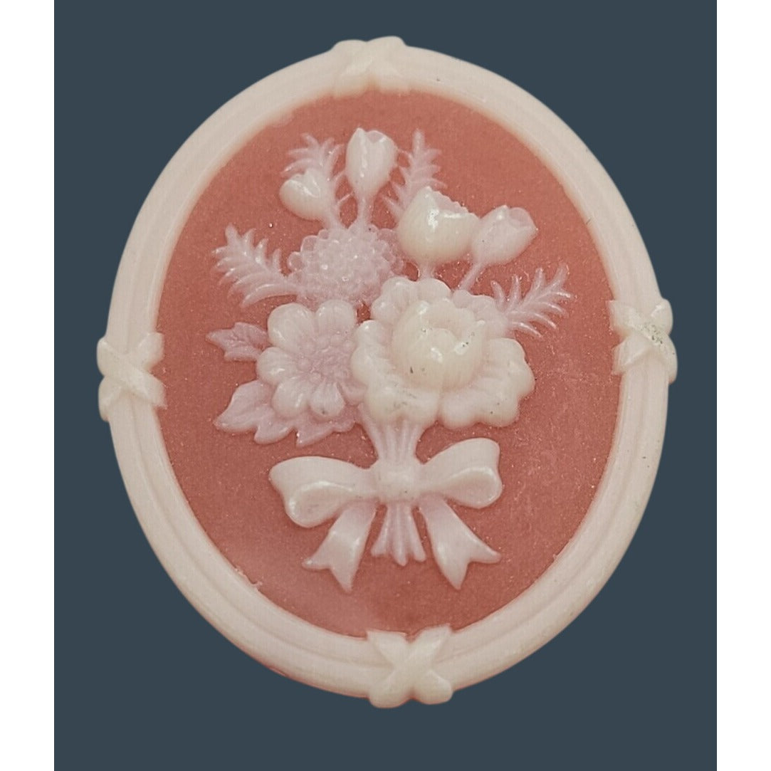 Vintage 1982 Avon Cameo Silhouette Flower Bouquet Brooch Light Pink & White