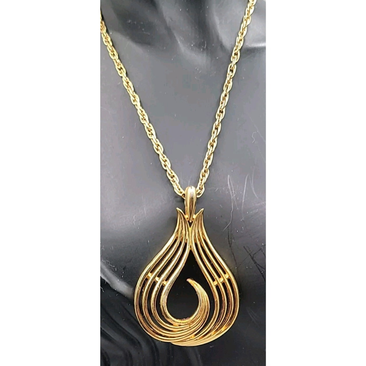 Crown Trifari Pendant Necklace 1960's Large Gold Plated Teardrop Shaped  36"