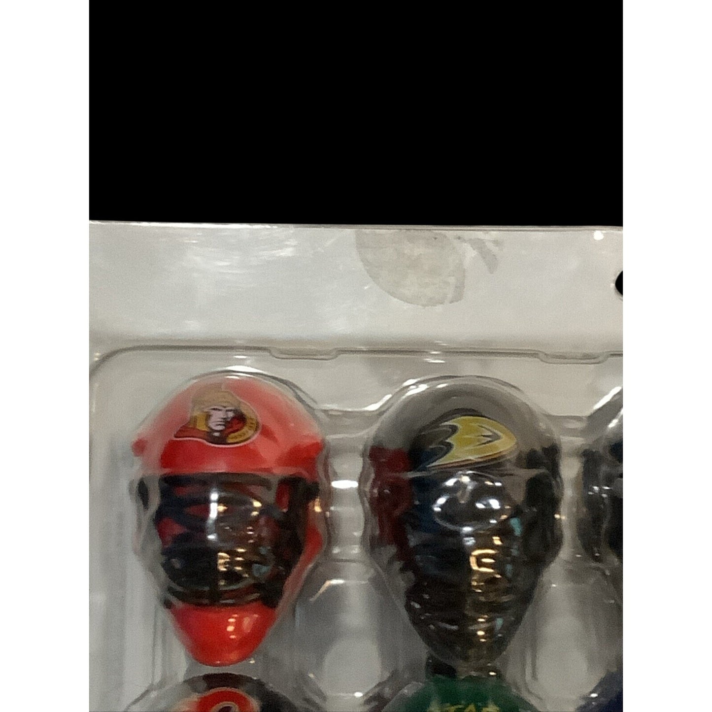 NHL Franklin Goalie Mask Tracker Set 15 Collectible Mini Helmets