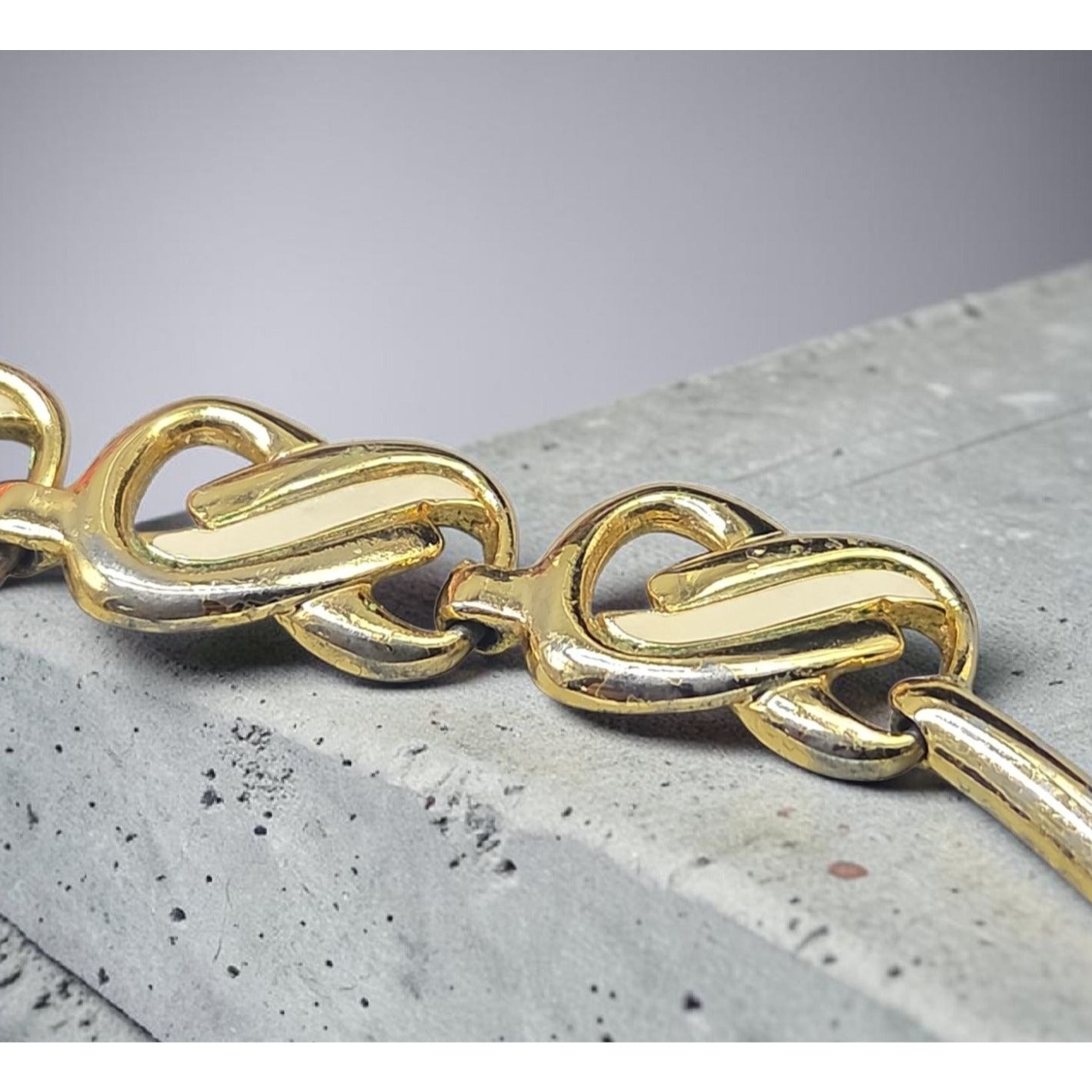 Vtg HR Paris Helena Rubinstein Gold Tone Cream Enamel Interlocking Choker Necklace 15"