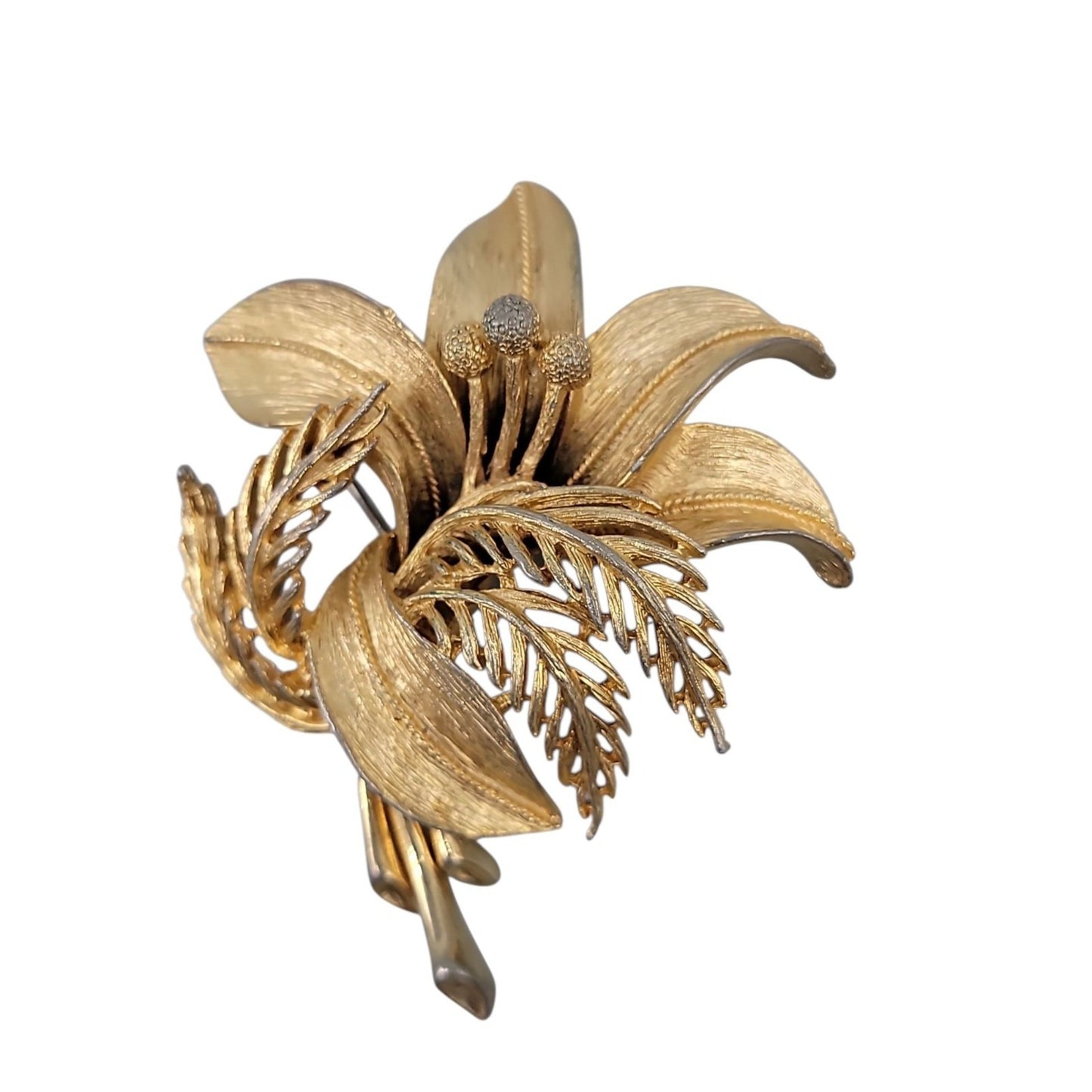 Designer Floral Lily Brooch Textured Petal/Leaf Details Elegant VTG Gold-Toned