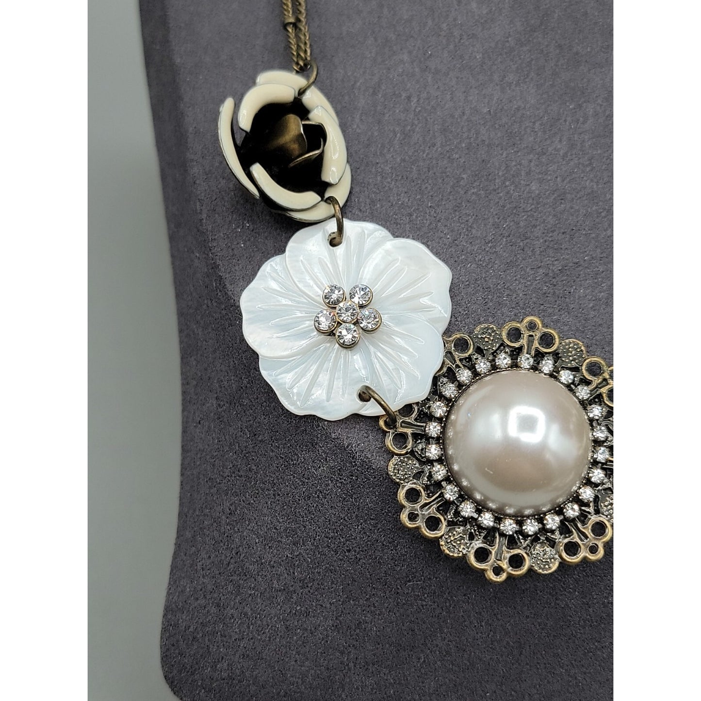 Park Lane Statement Necklace J'adore Flower & Mother Of Pearl 20" Vintage
