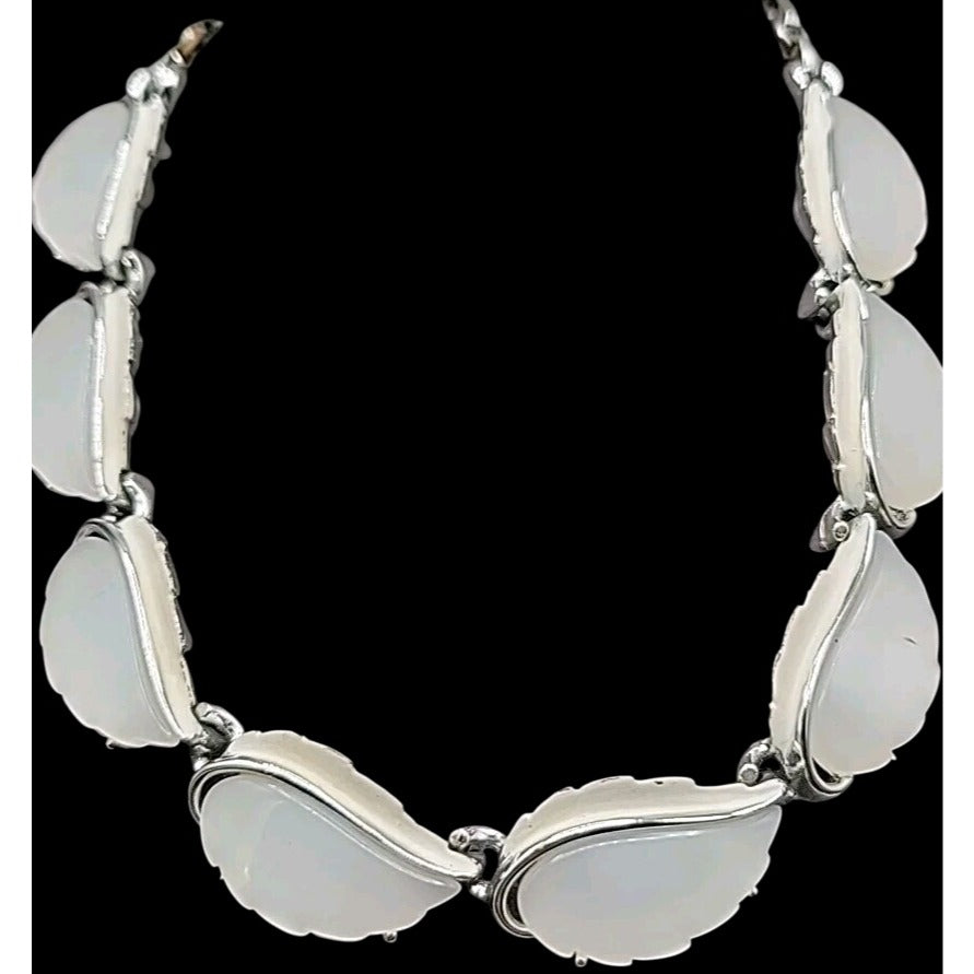 Lisner Thermoset White Moonglow Necklace 17" Silver Tone Lucite Creme Enamel VTG