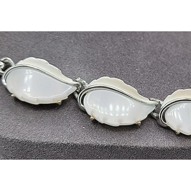 Lisner Thermoset White Moonglow Necklace 17" Silver Tone Lucite Creme Enamel VTG