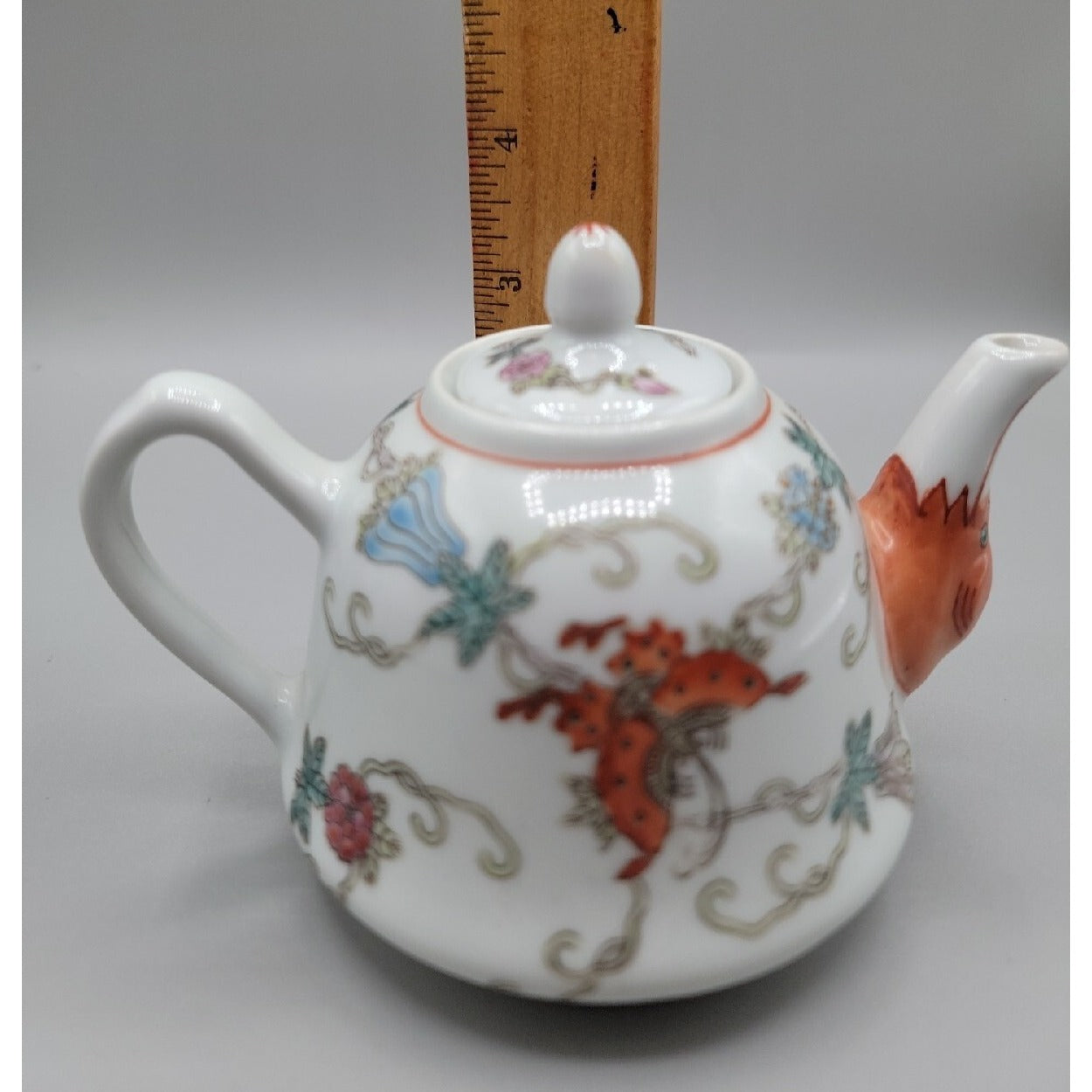 Vintage Chinese Jingdezhen Teapot Porcelain Hand Painted Butterfly Famille