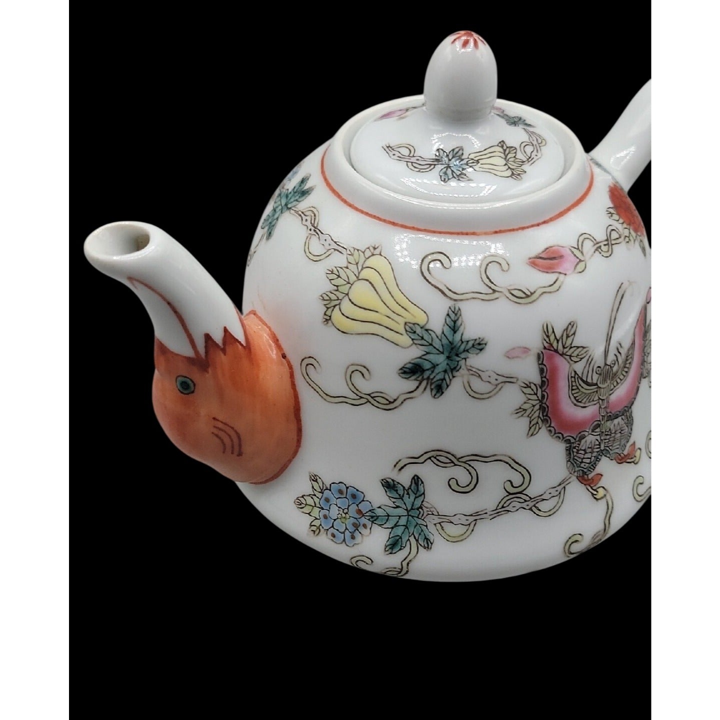 Vintage Chinese Jingdezhen Teapot Porcelain Hand Painted Butterfly Famille
