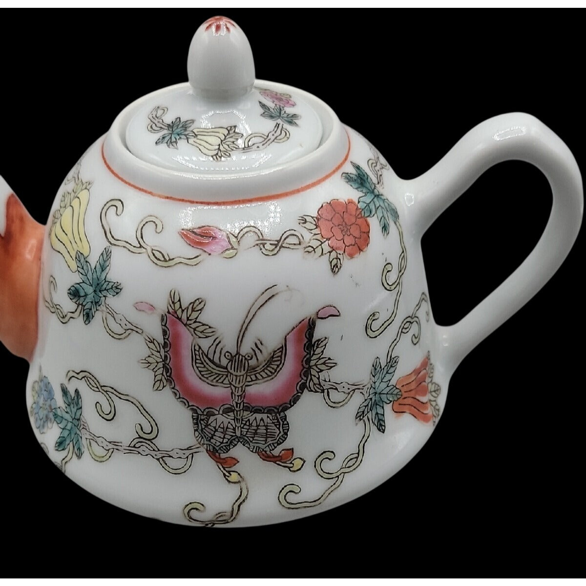 Vintage Chinese Jingdezhen Teapot Porcelain Hand Painted Butterfly Famille