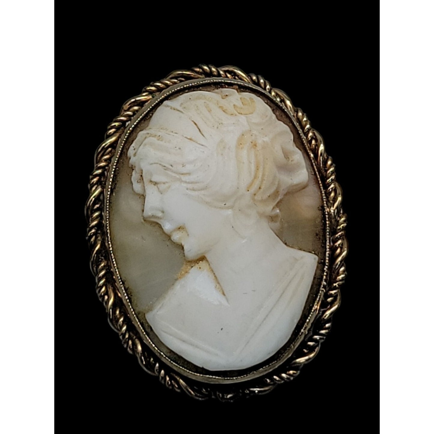 Rolyn 12kgf Carved Shell Cameo Brooch Pendant Signed R INC Vintage Estate