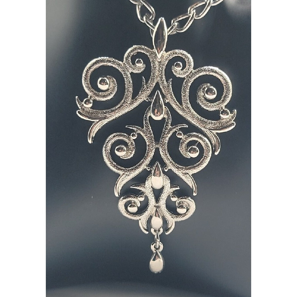 Lisner Scrolling Waterfall Pendant Necklace Articulated Silver Tone Vintage 24"