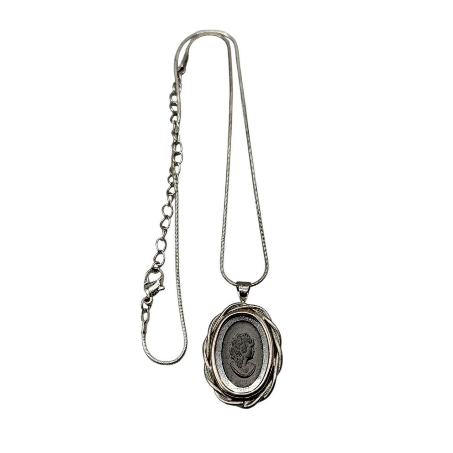 Reverse Intaglio Metal Cameo Pendant Necklace VTG Braided Silver Tone Frame 18"