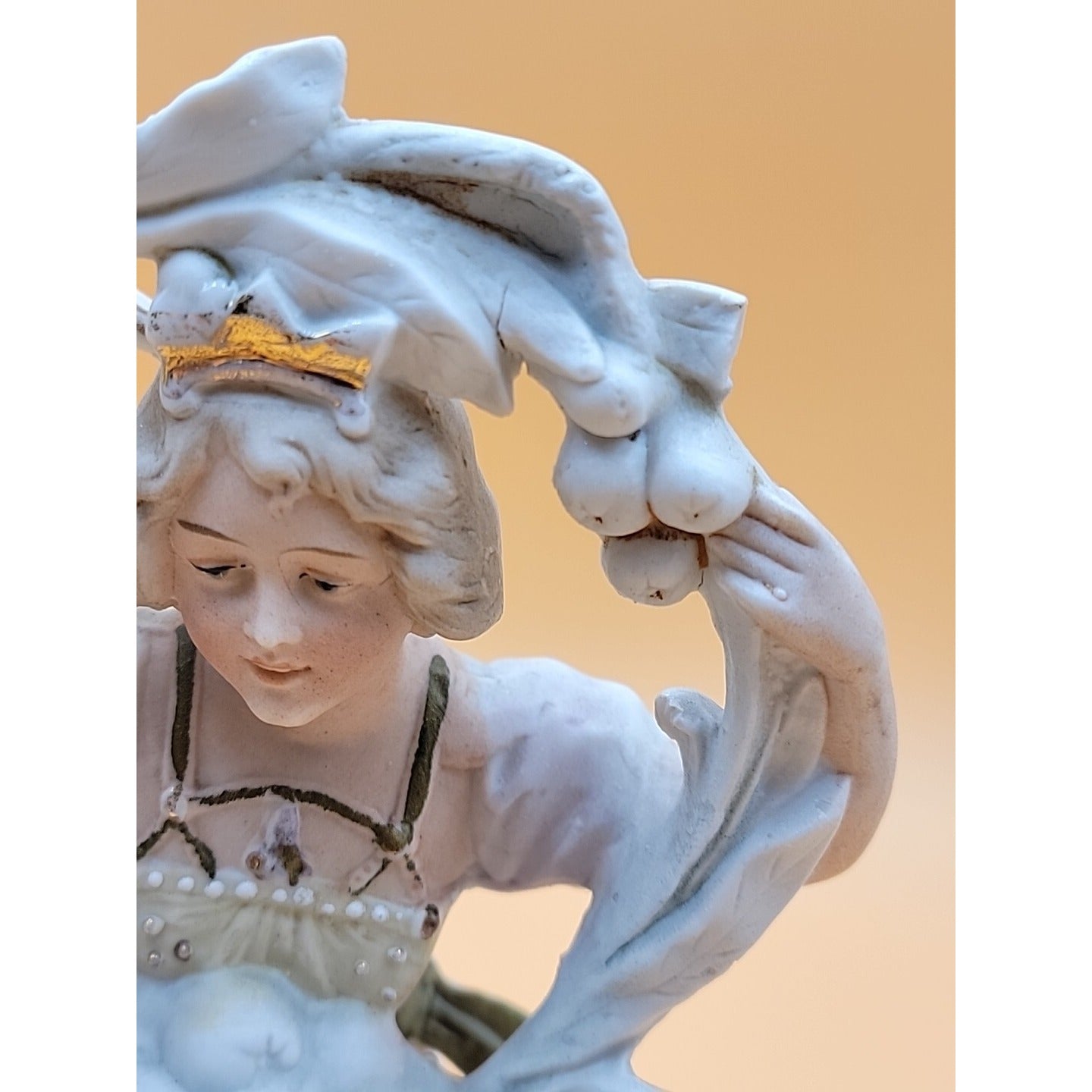 Antique Unger & Schneider Co German Porcelain Bisque Lady Spill Vase 1885-1900