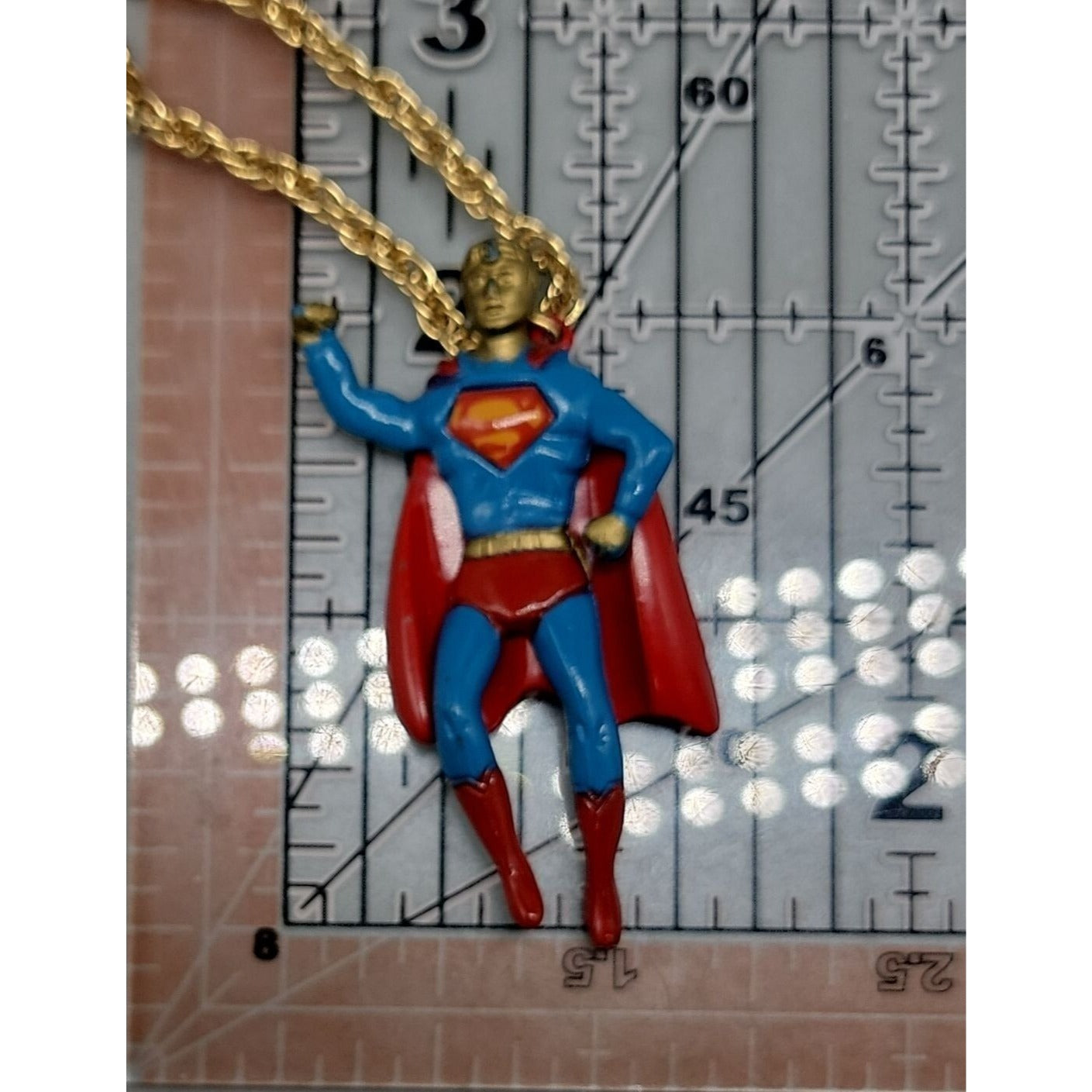 Superman Pendant Necklace DC Comics 22" Gold Tone Chain VTG 1978 Super Hero