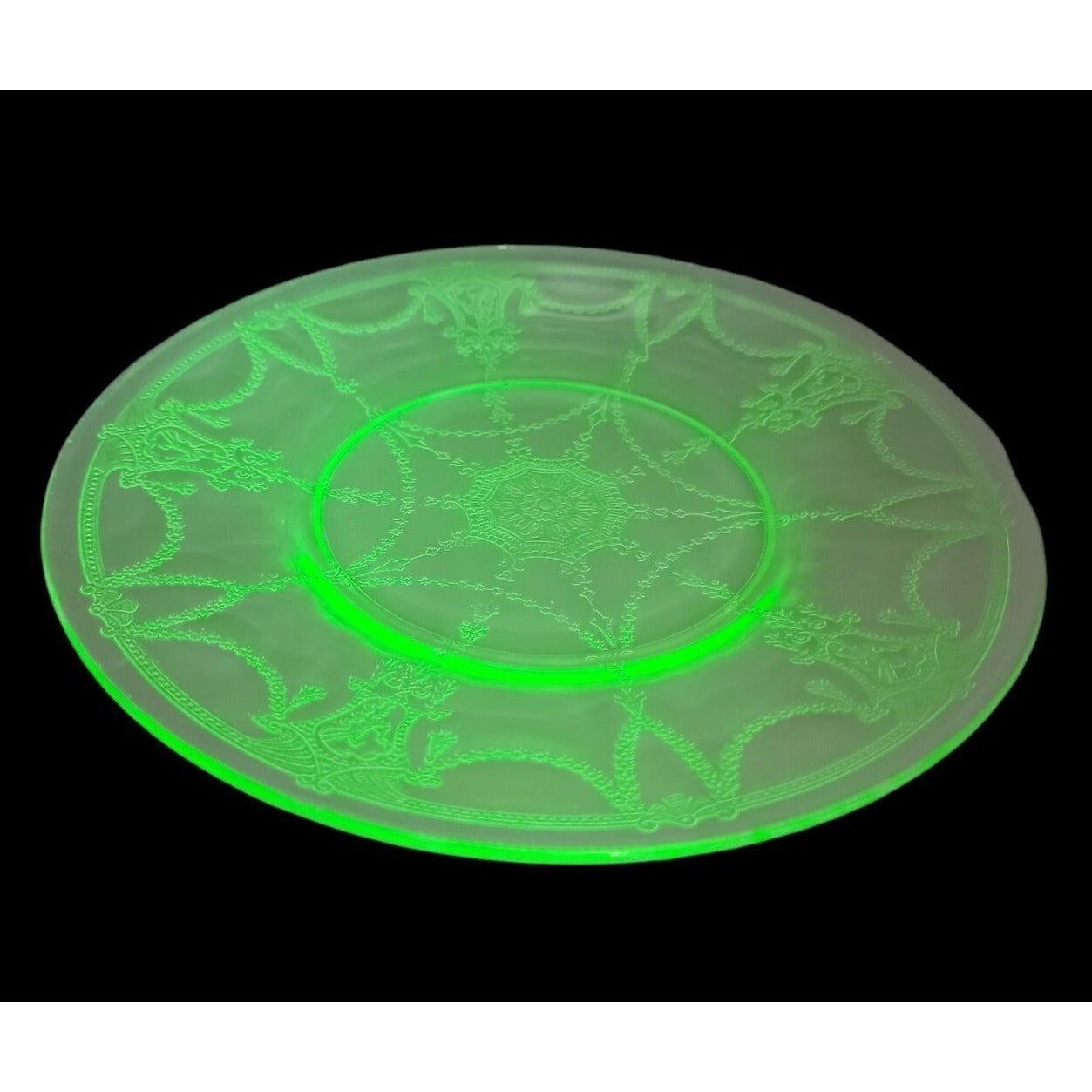 Vtg Anchor Hocking Uranium Luncheon Plate Cameo Ballerina Green Depression Glass