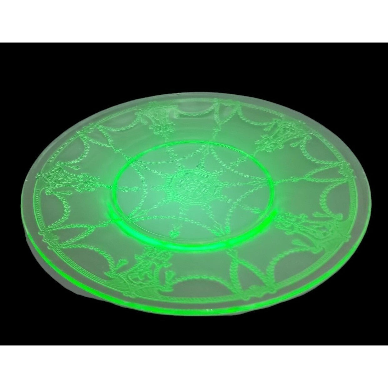Vtg Anchor Hocking Uranium Luncheon Plate Cameo Ballerina Green Depression Glass